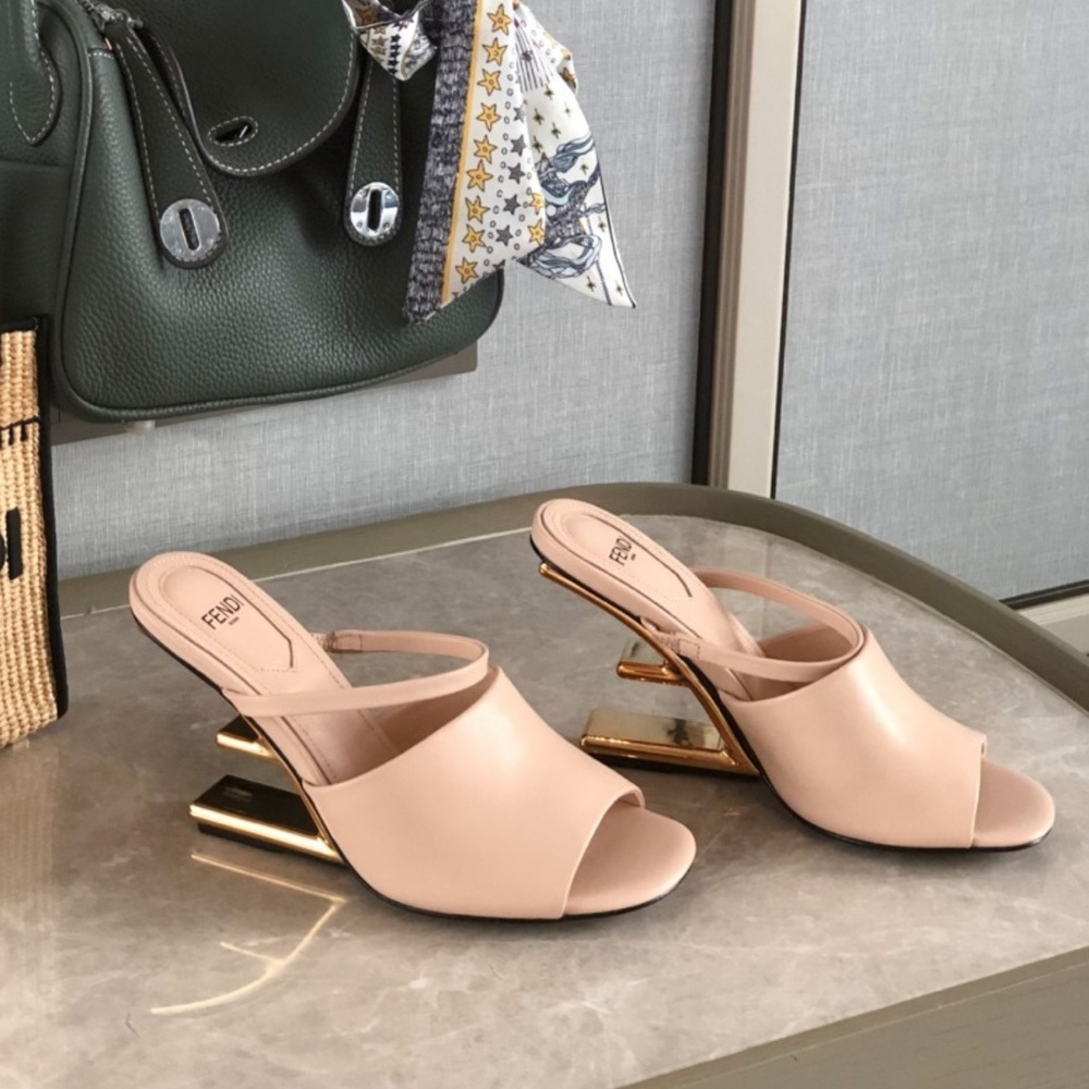 Fendi F Sandal size 38